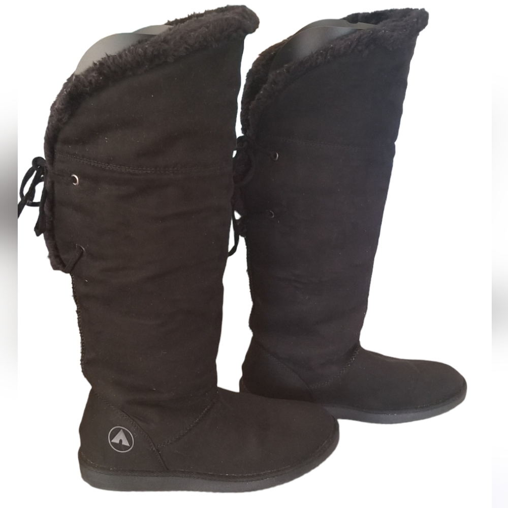 Knee high fur lined Airwalk suede boots EUC